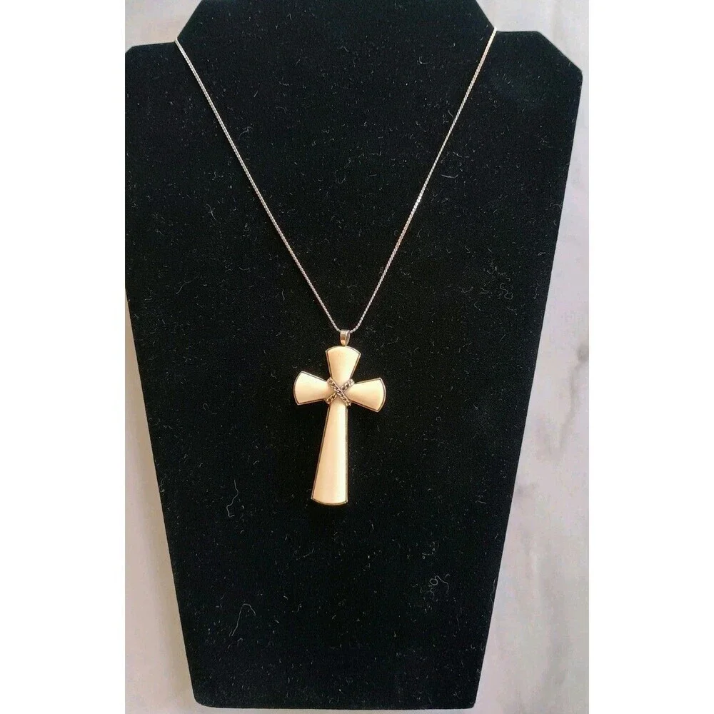 Vtg Estate Avon Beige Cross Necklace Religious Pendant - Picture 8 of 8